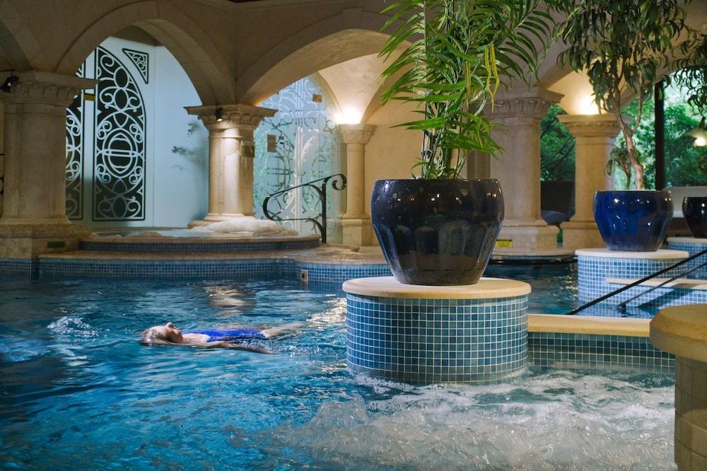 Muckross Park Hotel & Spa Kilclogherane Exterior photo The spa at The Grove